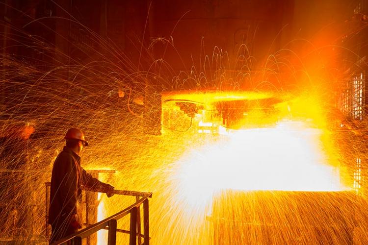 Steel processing involved microwave technology